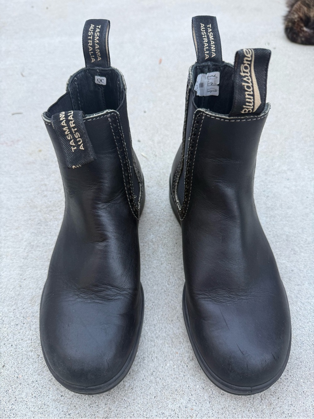 Blundstone Women’s Original Chelsea Boots in Voltan Black US Size 6 - Picture 2 of 8